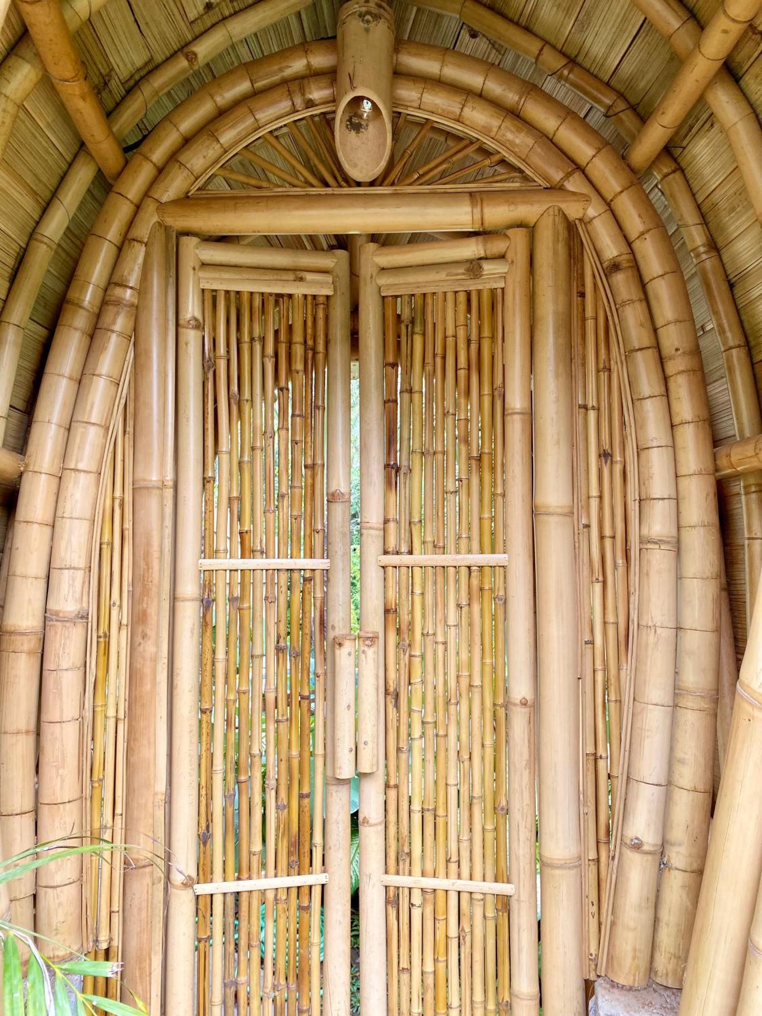 Вилла Wahem Eco Bamboo - Magical Bamboo House Убуд Экстерьер фото